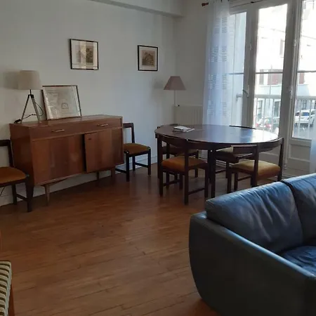 Charmant Appartement Au Pied Du Chateau Gien Buitenkant foto